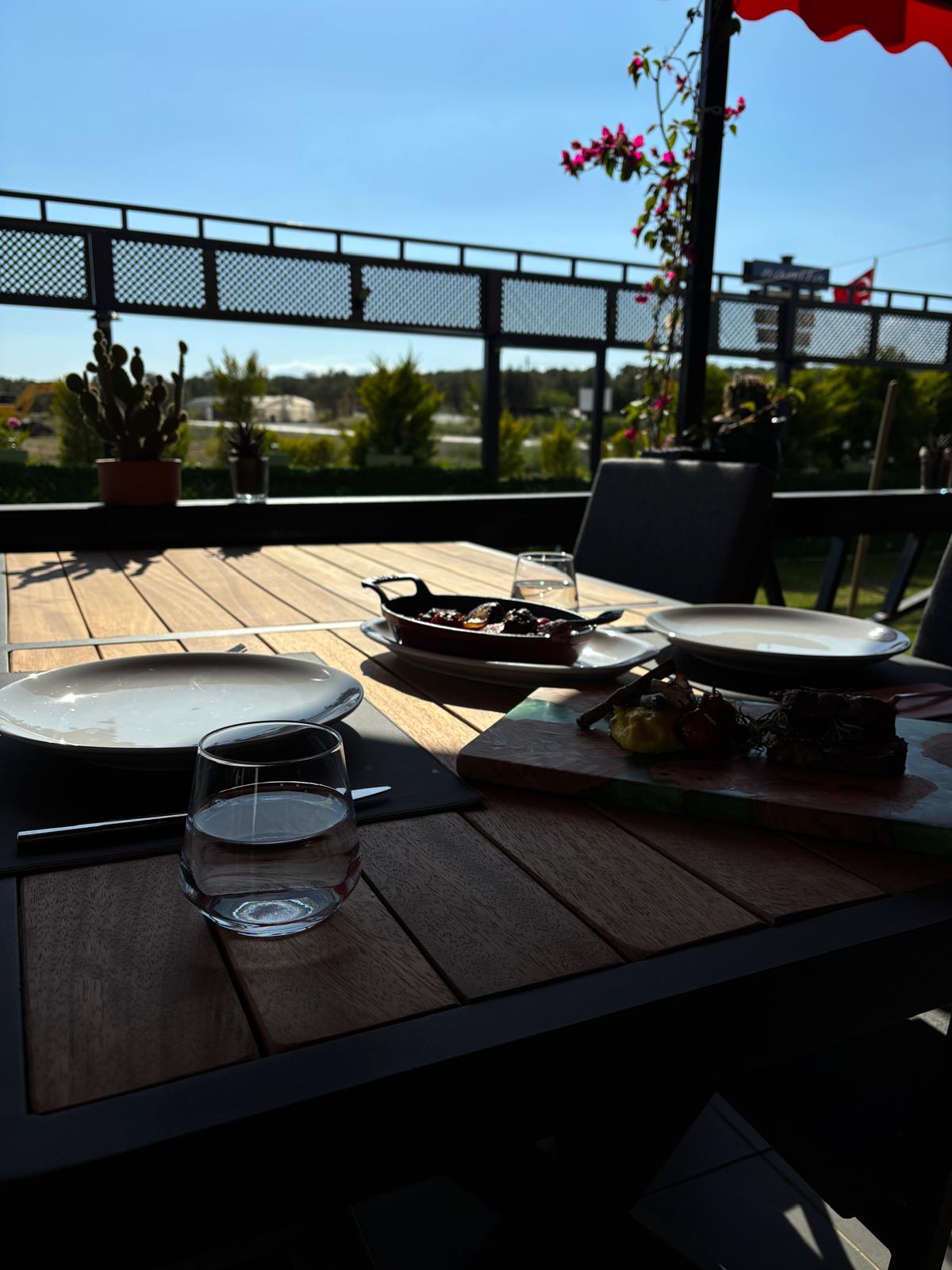 Navita Restoran Masaları
